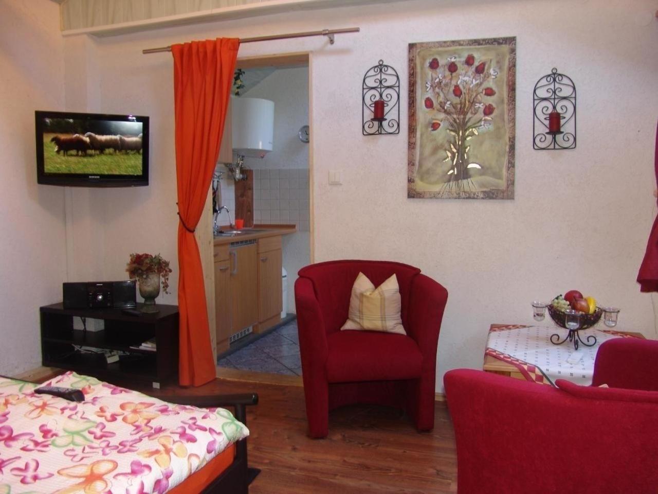 Wohnung In Luebbenauspreewald Mit Garten, Terrasse Und Grill Екстер'єр фото